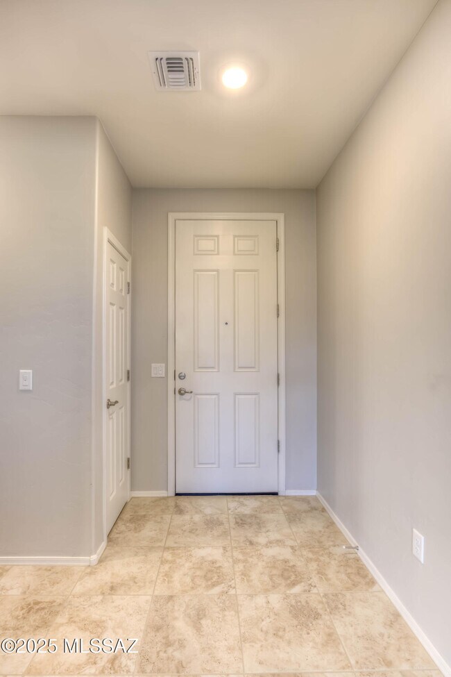 Foto del edificio - 8804 E Stone Meadow Cir