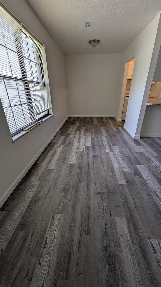 Foto del edificio - 3305 Myrle St