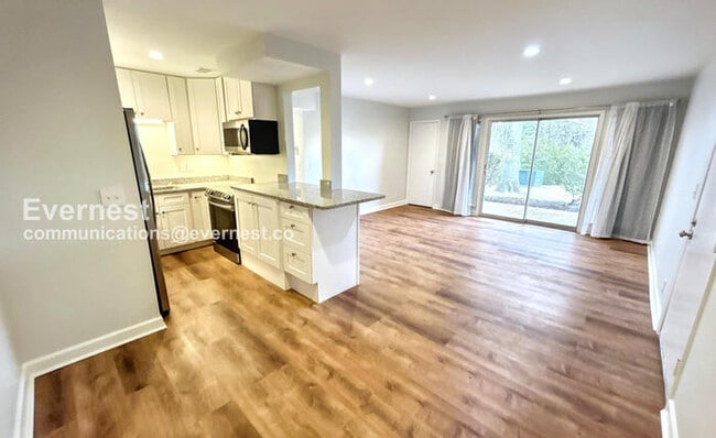 Building Photo - 21 Vaughns Gap Rd