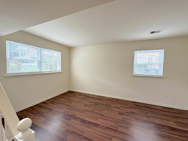 Foto del edificio - Fabulous 2-Bedroom and 1-Bathroom located in Lorton, VA
