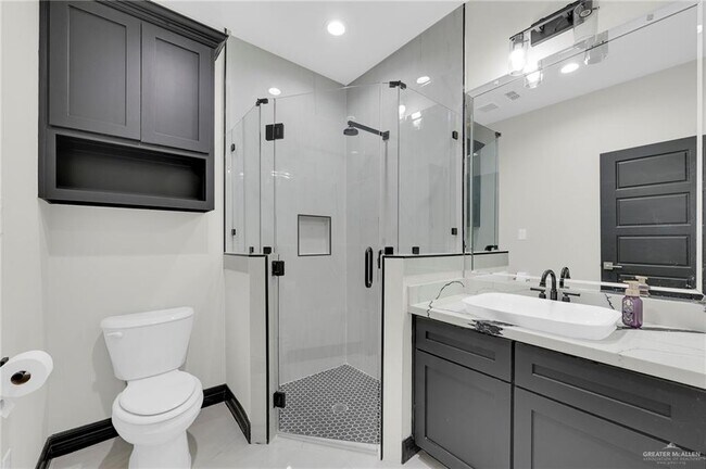 Building Photo - 18 Vikings Dr