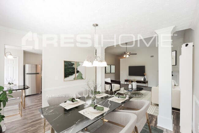 Foto del edificio - 7558 Woodbine Pl