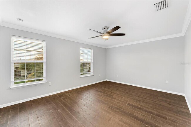 Building Photo - 3012 Esmeralda Dr