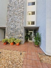 Building Photo - 2530 SW 3rd Ave