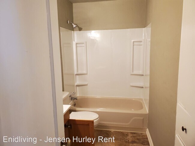 Building Photo - 3 br, 1 bath House - 2614 W Cherokee