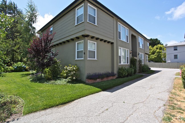 Building Photo - Hillsborough Apartments