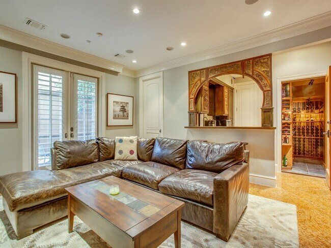 Foto del edificio - 3340 Blackburn St