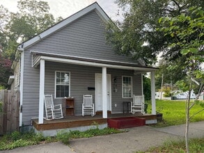 Building Photo - 719 S 8th St