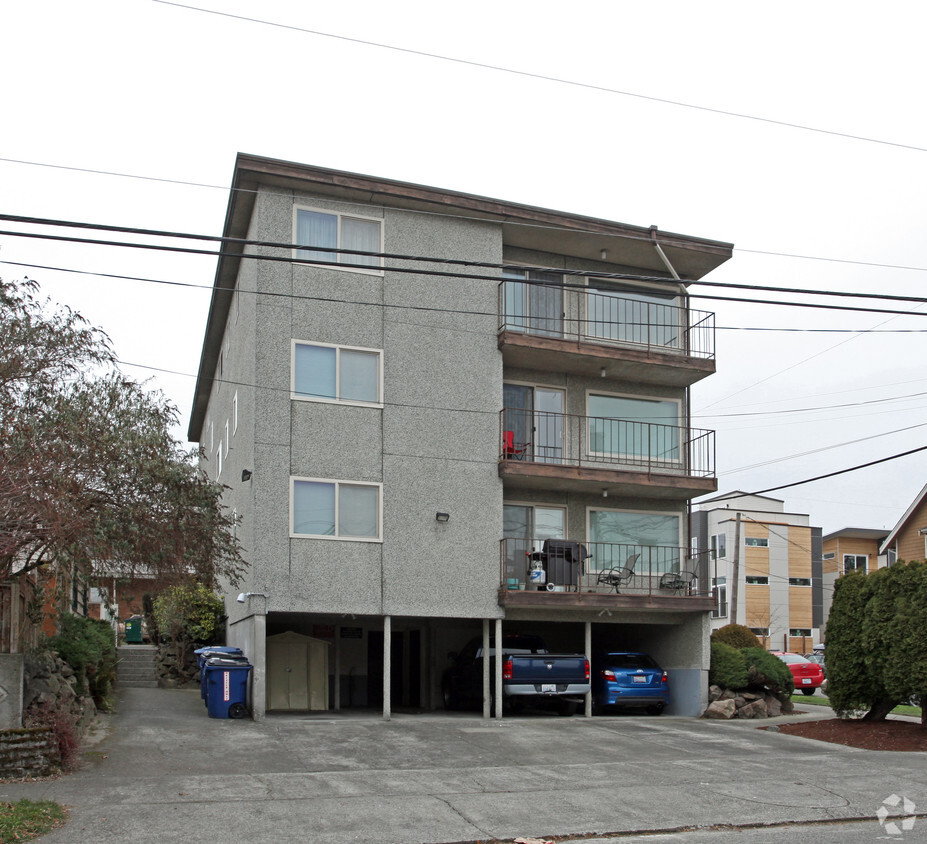 Building Photo - 4201 Linden Ave N