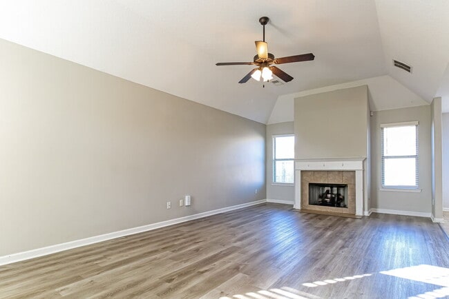 Foto del edificio - 85 Willow Springs Ln