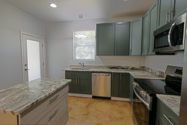 Foto del edificio - 2720 Jewel Rd