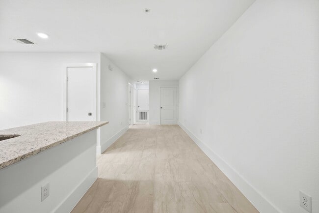 Building Photo - Silverwood Apartments