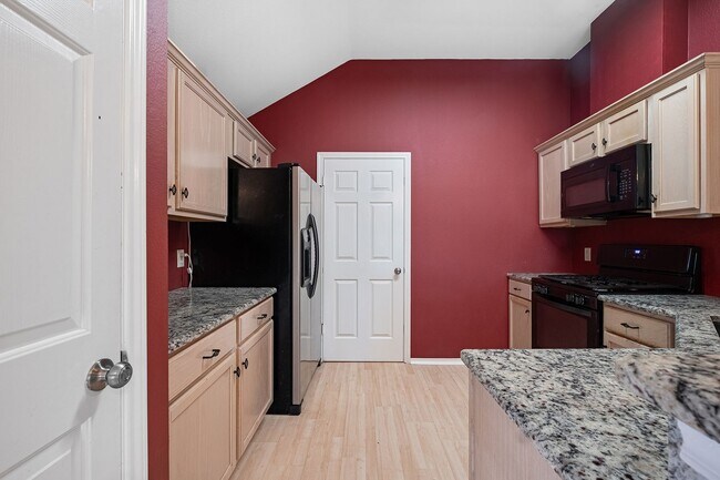 Building Photo - 3 Bedroom Single Story Home in Round Rock backs to Park!