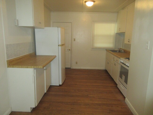 Foto del edificio - 2 bedroom, 1 bathroom Twin Home