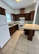 Building Photo - 3001 Diamondhead Ave