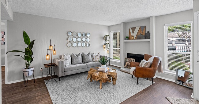 Building Photo - The Oakley Apartment Homes