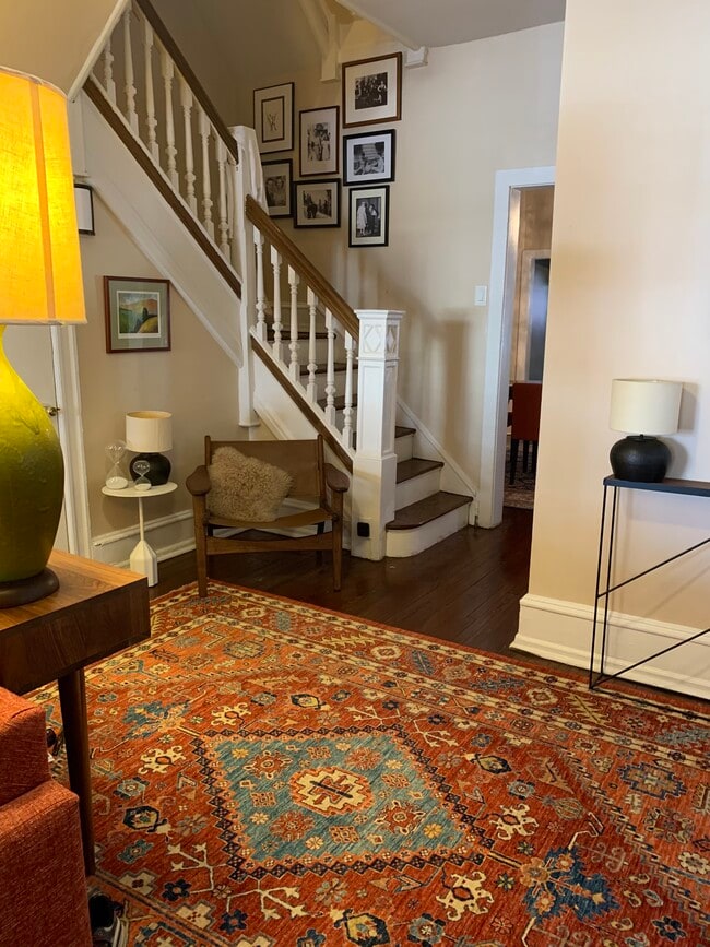 Building Photo - 536 S 48th St