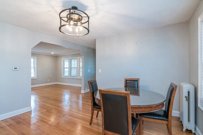 Foto del edificio - 30 Sunnymeade Ave