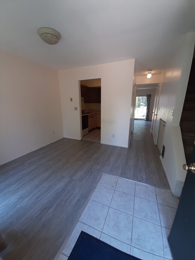 Foto del edificio - 3627 Kenbrooke Ct