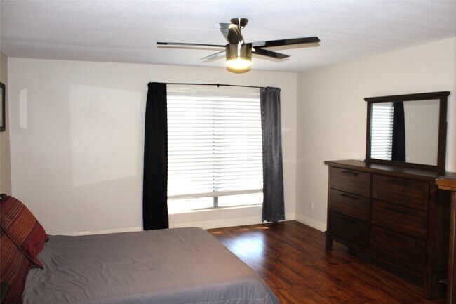 Building Photo - 14555 Wunderlich Dr