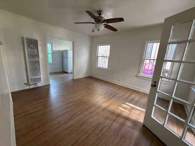 Photo - 1939 W Washington Blvd Apartment