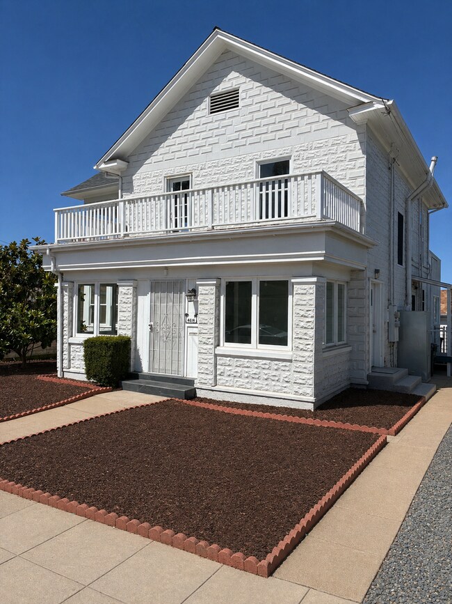 Foto del edificio - 4874-4876 Palm Avenue