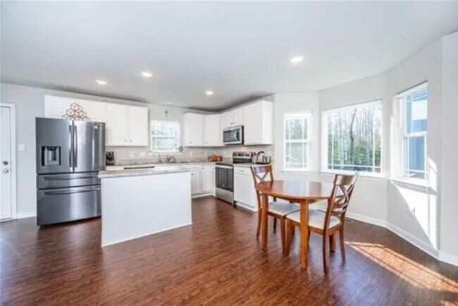 Building Photo - 1425 Twilight Ln
