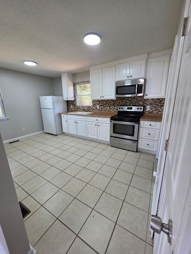 Foto del edificio - Cozy 3bedroom Move in ready!