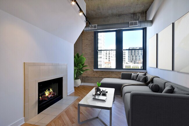 Building Photo - 411 W Ontario St