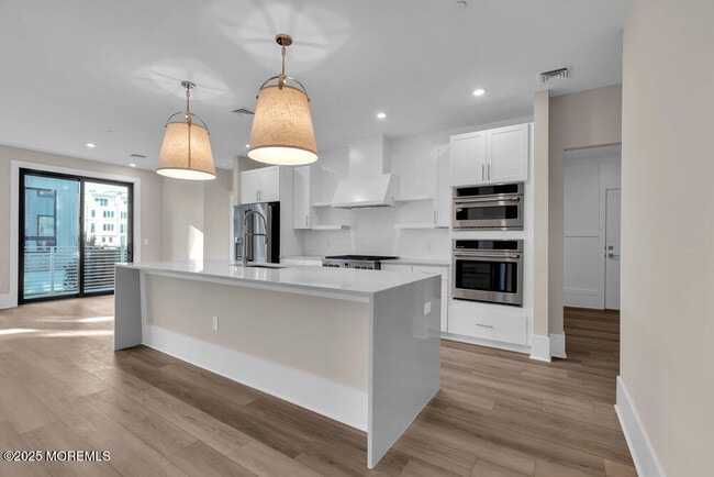 Foto del edificio - 215 2nd Ave