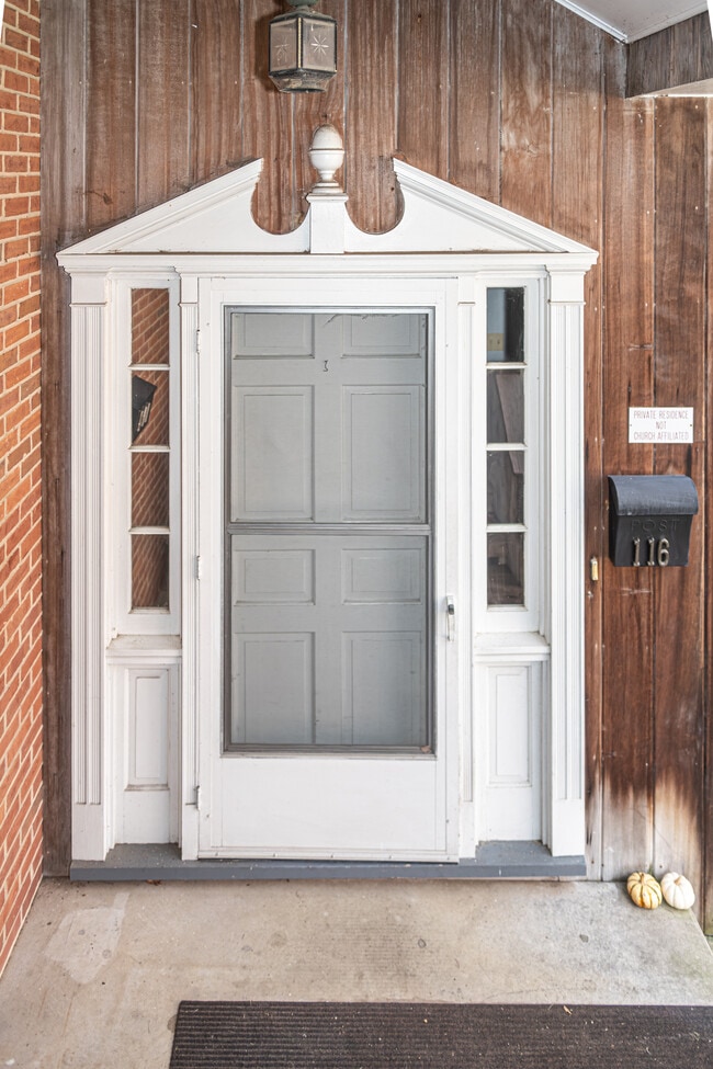 Building Photo - 116 N Union Ave