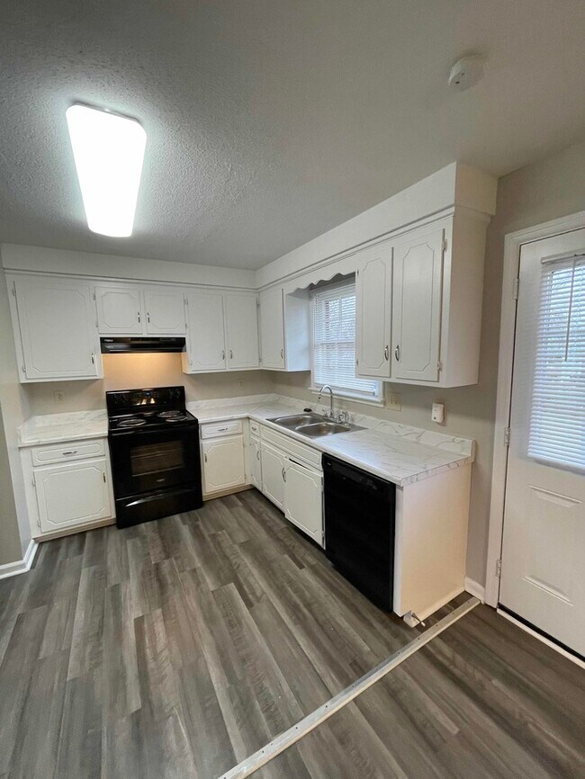 Foto del edificio - 1005 Peachers Mill Rd