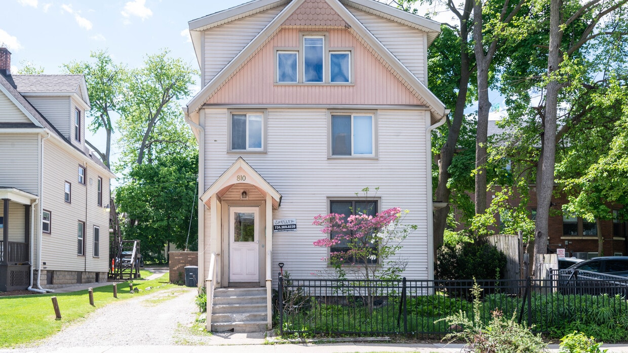 Photo - 810 Church St (Ann Arbor, MI)