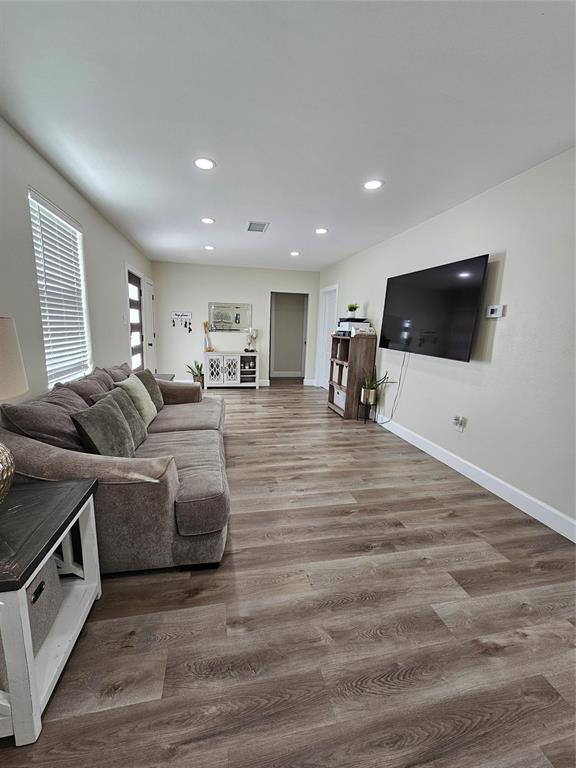 Foto del edificio - 13442 Orleans St