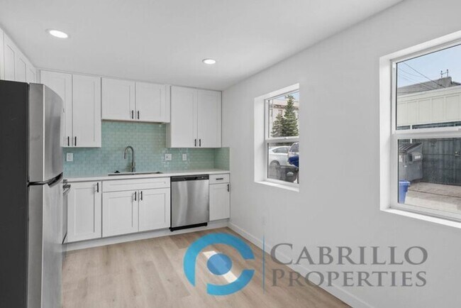 Building Photo - 4569 North Ave