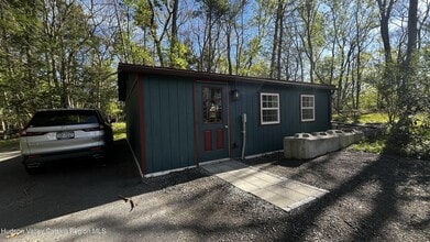 Building Photo - 129 Johnson Hill Rd