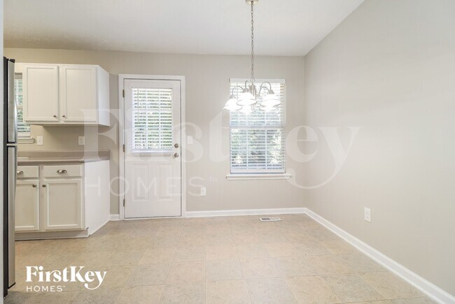 Building Photo - 159 Pleasant Way