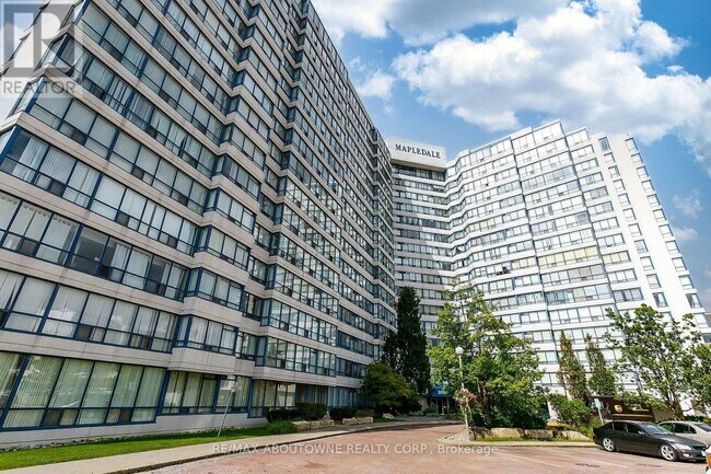 Photo du bâtiment - 3050 Ellesmere Rd