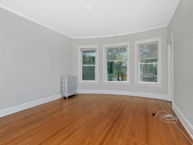 Building Photo - 1246 W Hood Ave