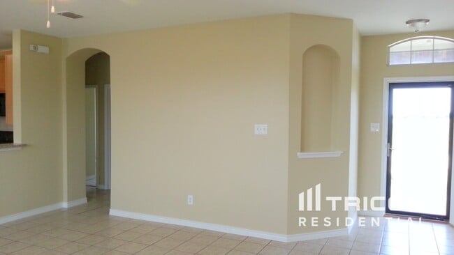 Foto del edificio - 1625 Ambercrest Dr
