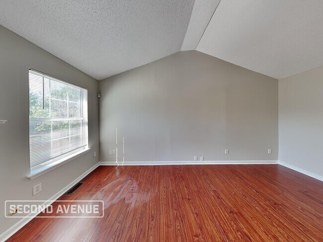 Foto del edificio - 5492 Sweetsprings Dr SW