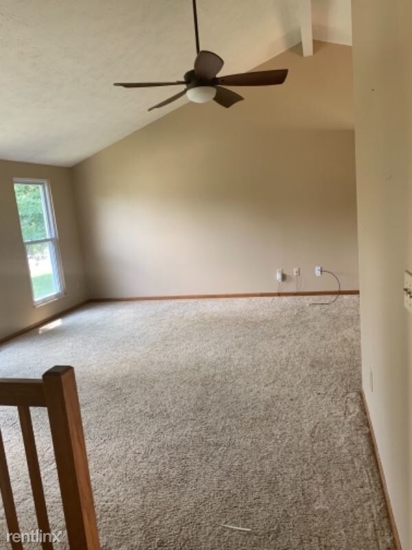 Building Photo - 3 br, 2.5 bath House - 9261 Fields Dr
