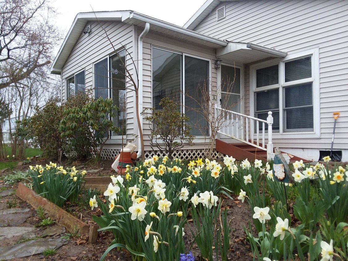 Entrance - Sun porch - 108 Grandview Terrace
