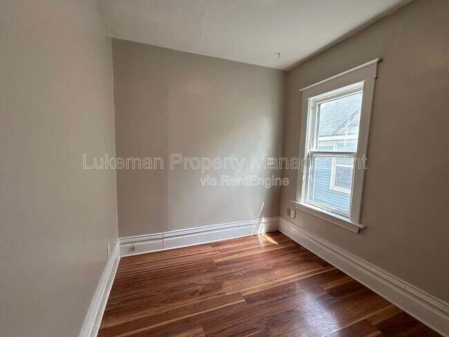 Foto del edificio - 1320 S Westnedge Ave