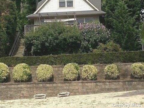 Building Photo - 136 Eatons Neck Rd