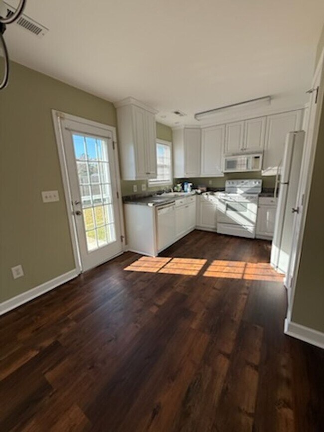 Foto del edificio - 3BR/2BA House