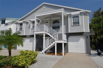 Building Photo - 116 Lorraine St