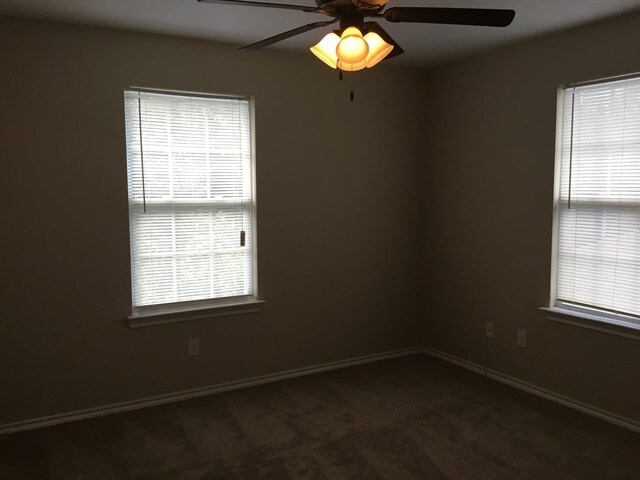 Building Photo - 587 Lentisco Dr