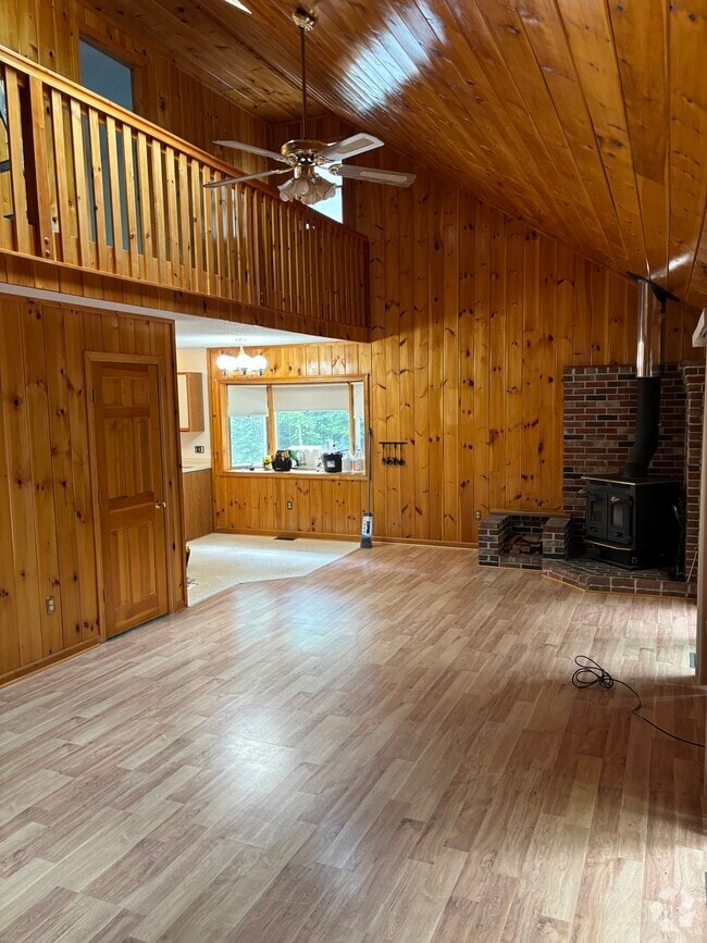 Building Photo - 25 Lovewell Pond Rd