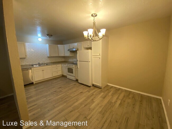 Building Photo - 2 br, 2 bath House - 6036 NW Expressway Un...